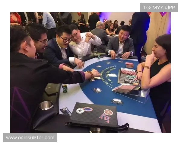 最新真人百家乐图片集锦，展现专业荷官操作与丰富游戏场景